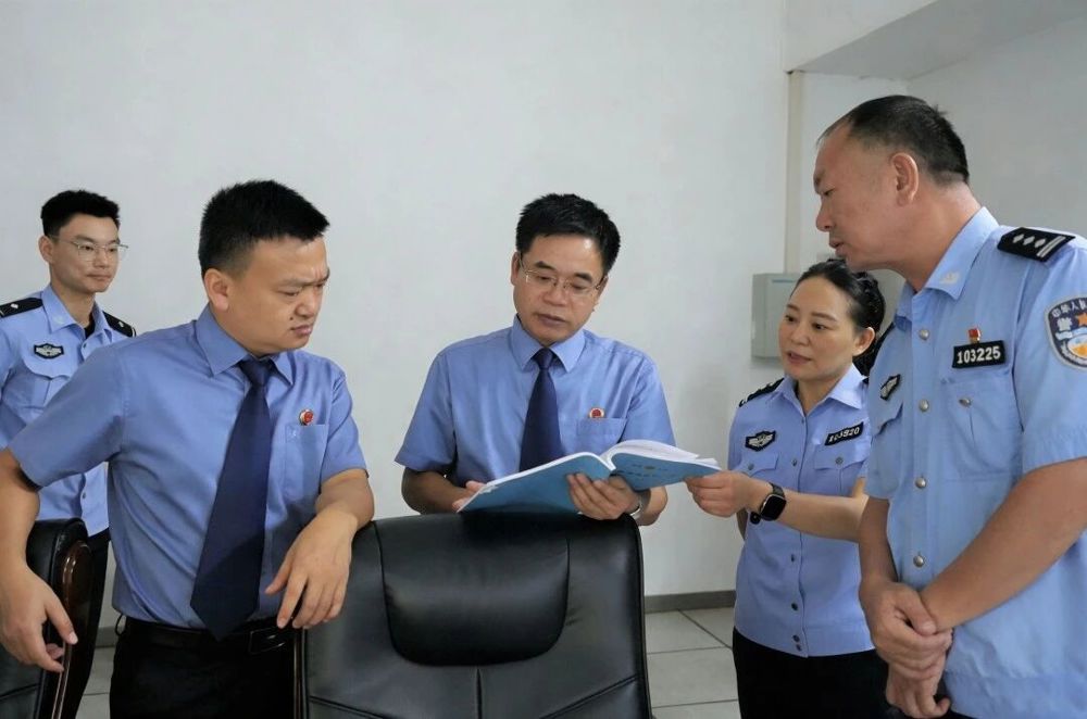 澧县人民检察院检察长提名人选熊建军深入县看守所开展安全防范检察
