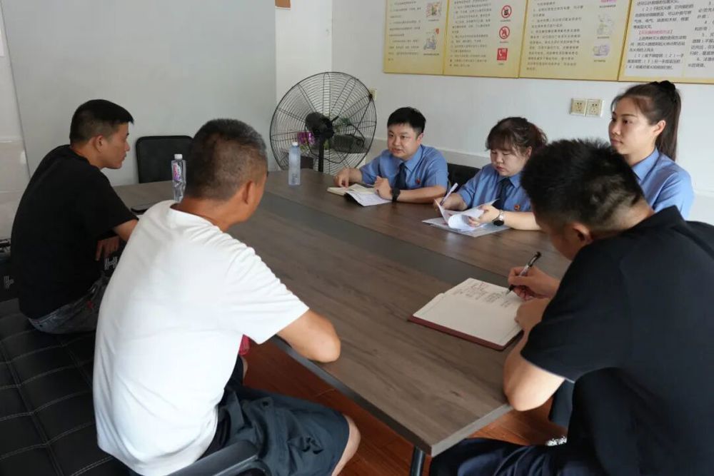 外卖安全员“靠岗吃岗”伸手捞利？检察精准亮剑、暖心护企！